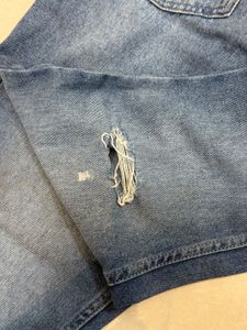 PRICE DROP‼️ DNMX Ripped Denim - 32