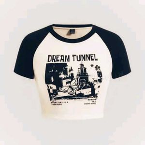 Dream Tunnel Graphic Crop T-Shirt