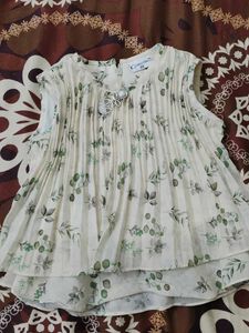 Cute floral print top
