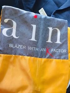 Brand New Men's Formal Blazer - SaintX