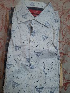 Bundle of 4 Men's Shirts