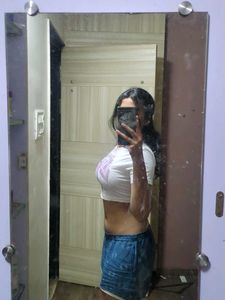 Graphic Print Crop Top