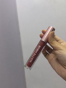 Matte Hour Liquid Lipstick