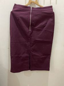 Stylish Zipper Back Pencil Skirt