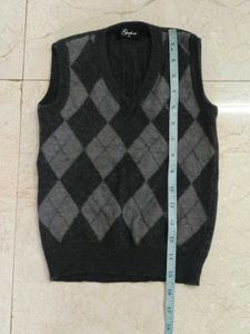 BOYS SLEEVELESS SWEATER