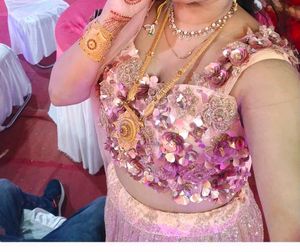 Beautiful crop top new look in discount