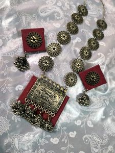 Oxidized Maroon Neck Set 💝