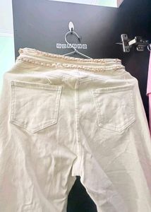 Chic Chain Detail Wide-Leg Jeans