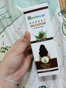 Weedmoss Herbal Shampoo