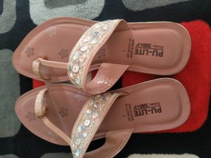 Elegant Pink Toe-Ring Sandals