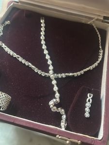 Sparkling Jewellery Set with Ring