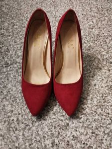 Elegant Red Suede Pumps