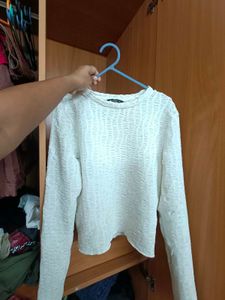 Textured Fitted White Full-Sleeve Top
