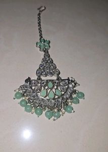 Elegant Mint Green Maang Tikka