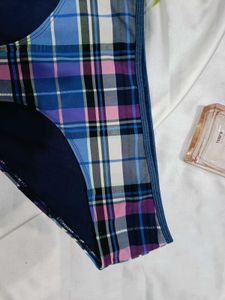 🇳🇿💫🎀H&amp;M Comfortable Plaid Briefs