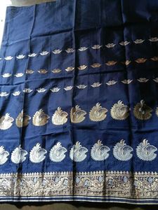 Elegant Dark Blue Saree with Gold Detailing
