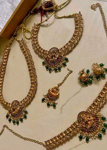Exquisite Temple Jewellery Set