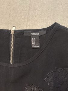 FOREVER 21  Black Floral Embroidered Top