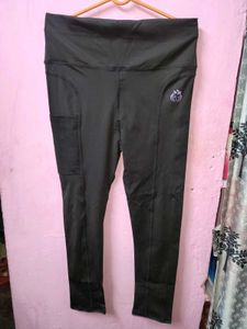Black Active Leggings with Pockets