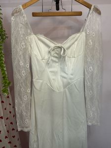 Elegant White Lace Sleeve Dress
