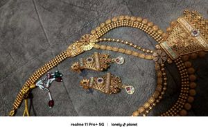 Golden antiq  Jewellery Set