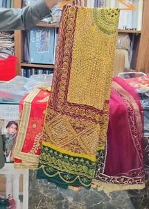 Embellished Maroon Dupatta