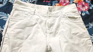 White Capri Pants