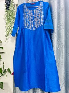 Women Blue Embroidered Kurti with trousers Set