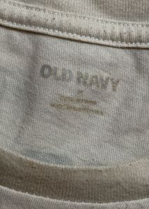 Old Navy Cream Graphic T-Shirt
