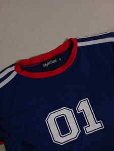 Graphic top