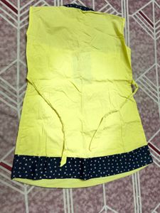 Stylish Yellow &amp; Navy Printed Top