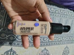 Blue Heaven Hyper Matte Foundation SPF 25