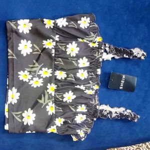 Trendy Floral Print Crop Top