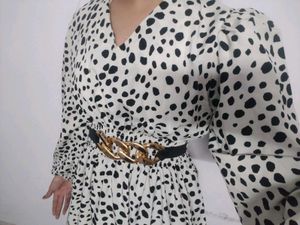 Women’s Black & White Animal Print Belted Puff Sle
