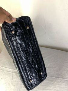 SSAMZIE Vintage Black Croc-Embossed Shoulder Bag