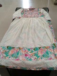 Hakoba Nayara Cut Kurti Set