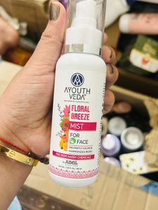 Sale 200₹  Ayouth Veda Floral Breeze Face Mist