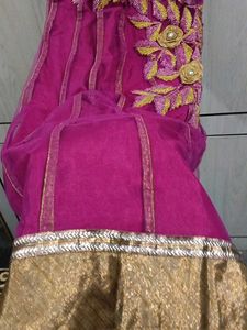 Gorgeous Pink &amp; Gold Embellished Kurta Set