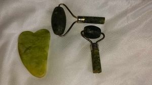 Jade Roller &amp; Gua Sha Set