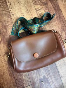 👜PU Leather Barrel Crossbody Bag