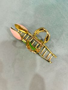 Elegant Rose Design Claw Clip