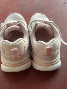 sneakers 8-10 yrs girl