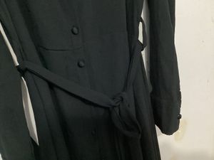 Chic Black Button-Down Midi Dress