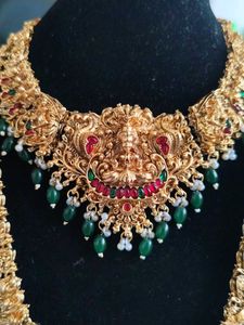 Exquisite Gold Temple Jewellery Set