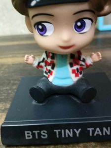 BTS V Kim Taehyung Poster and Tiny Tan bobbl