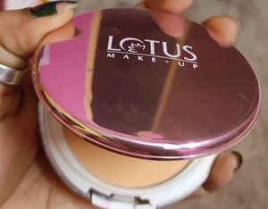 Lotus Make-Up EcoStay Pressed Powder
