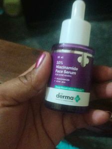 The Derma Co. 10% Niacinamide Face Serum