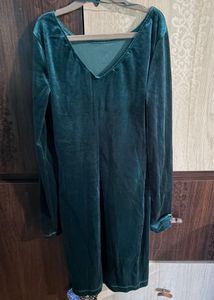 Elegant emerald green Velvet Dress