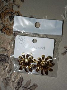 Gold Flower Dangle Earrings