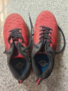 Red Nivia Non Marking Shoes - UK 3